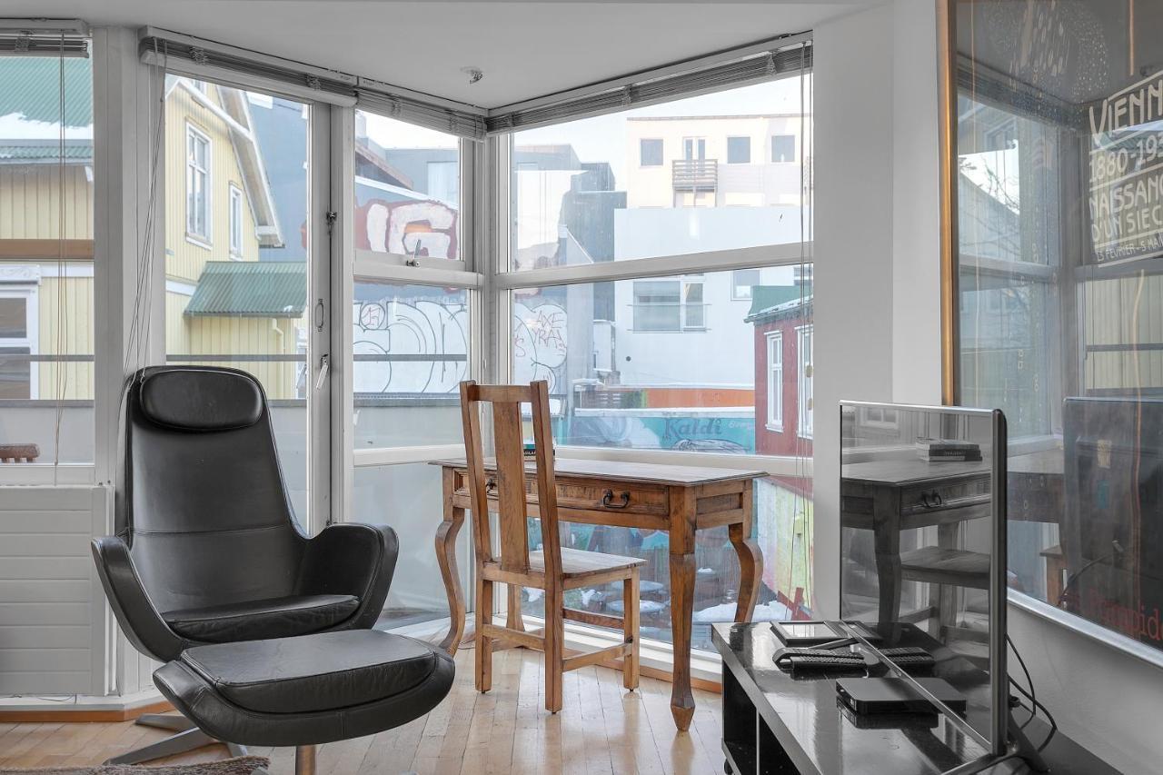 Charming One-Bedroom Apartment เรคยาวิก ภายนอก รูปภาพ